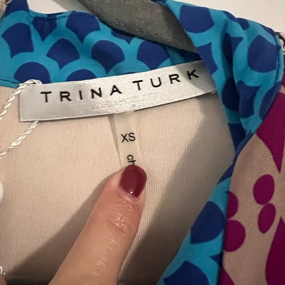 TRINA TURK Multi-color Short Sleeve Jumpsuit w/Tie Size XS NWT - Picture 3 of 6